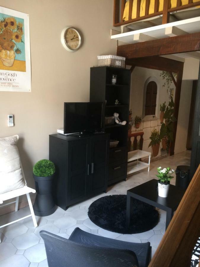 Nostradamus Apartment Saint-Rémy-de-Provence Екстериор снимка